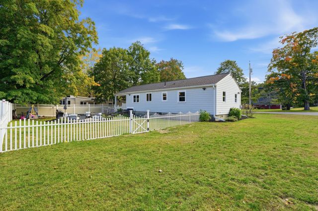 106 Harwood Ave, Littleton, MA 01460