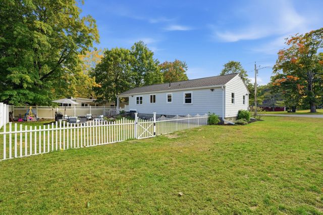 106 Harwood Ave, Littleton, MA 01460