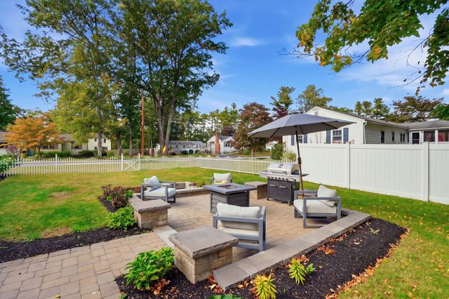 106 Harwood Ave, Littleton, MA 01460
