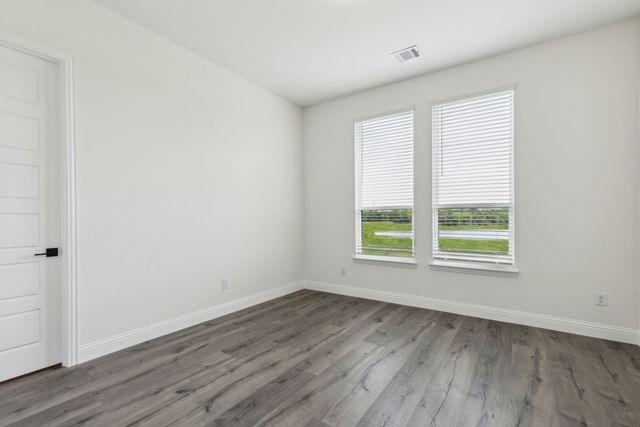 301 Hollingsworth Lane, Glenn Heights, TX 75154
