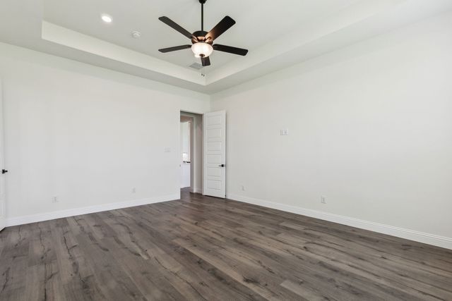 301 Hollingsworth Lane, Glenn Heights, TX 75154