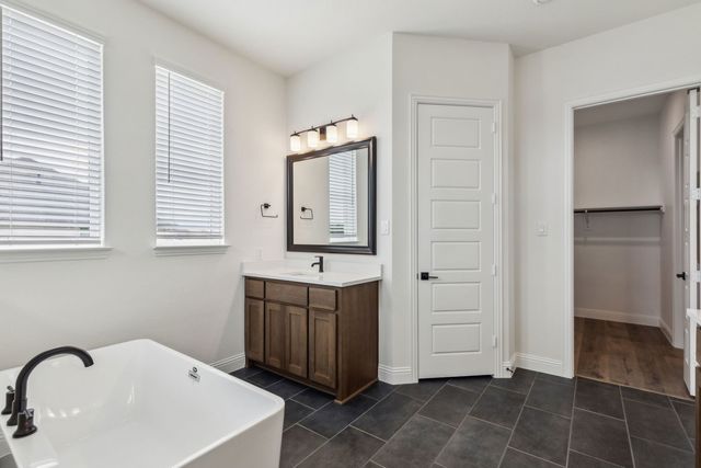 301 Hollingsworth Lane, Glenn Heights, TX 75154
