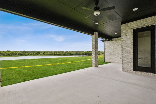 301 Hollingsworth Lane, Glenn Heights, TX 75154