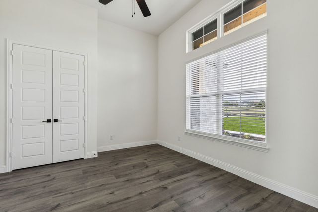 301 Hollingsworth Lane, Glenn Heights, TX 75154