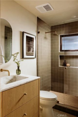 5267 Ventura Canyon Avenue, Sherman Oaks, CA 91401