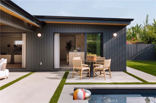 5267 Ventura Canyon Avenue, Sherman Oaks, CA 91401
