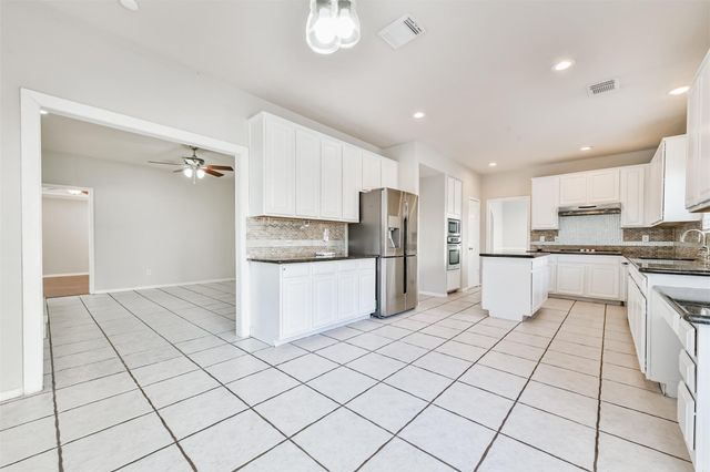 2630 Vermillion Road, Seabrook, TX 77586