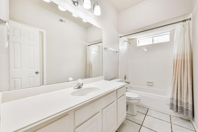 2630 Vermillion Road, Seabrook, TX 77586