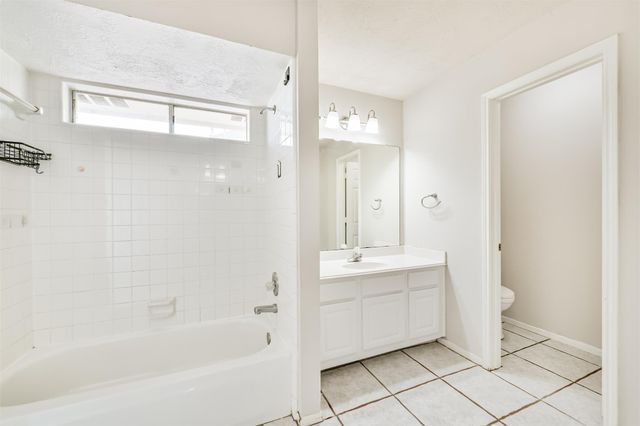 2630 Vermillion Road, Seabrook, TX 77586