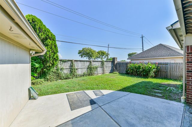 2630 Vermillion Road, Seabrook, TX 77586