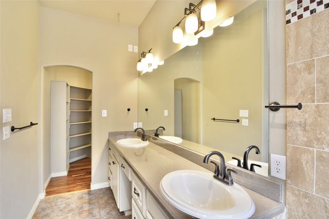 1 Leighton Court, Mansfield, TX 76063