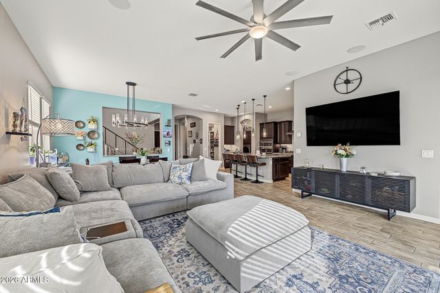 1235 W PAGODA Avenue, Queen Creek, AZ 85140