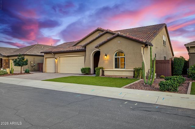 1235 W PAGODA Avenue, Queen Creek, AZ 85140