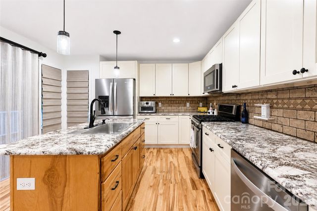 6047 Chaucer Lane, Granite Falls, NC 28630
