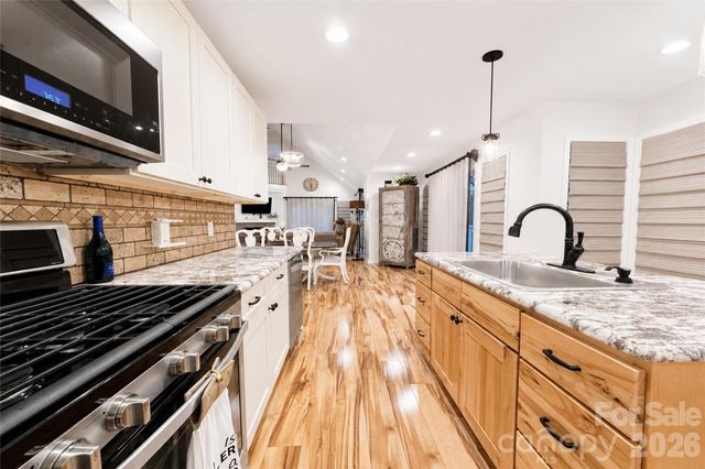 6047 Chaucer Lane, Granite Falls, NC 28630
