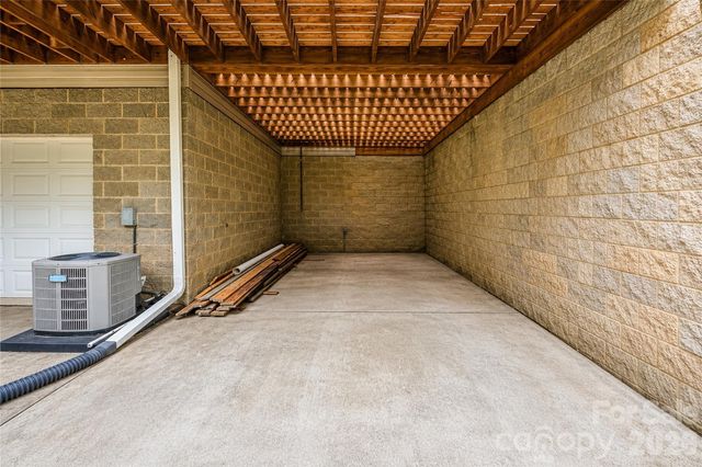 6047 Chaucer Lane, Granite Falls, NC 28630
