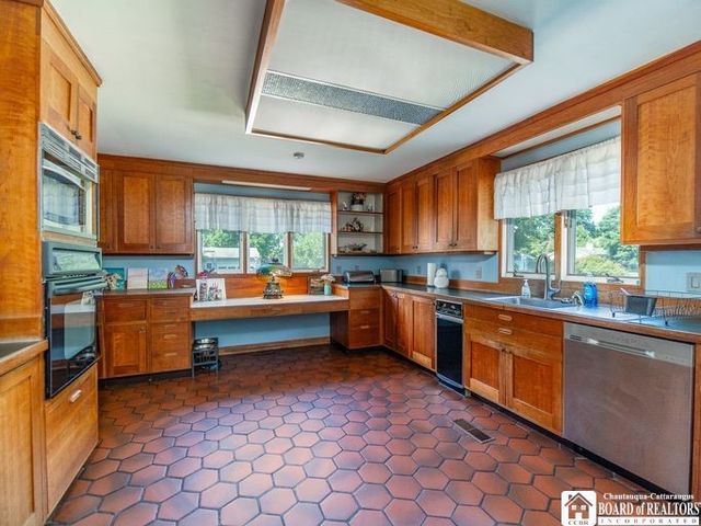 297 Central Avenue, Pomfret, NY 14063