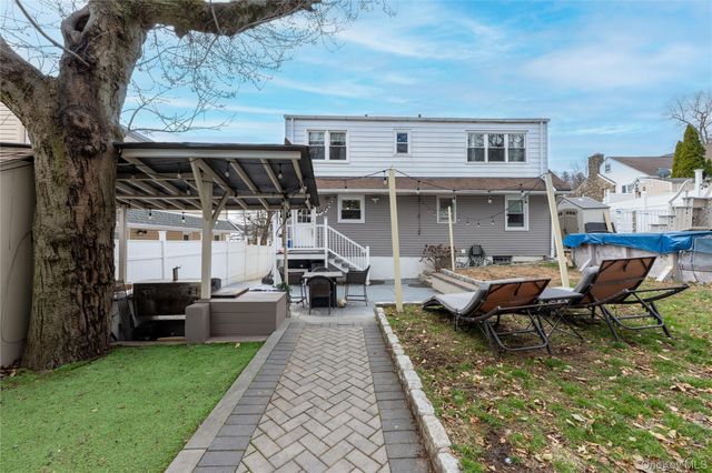 5 Cross Hill Avenue, Yonkers, NY 10703