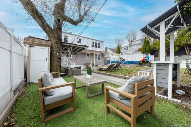 5 Cross Hill Avenue, Yonkers, NY 10703