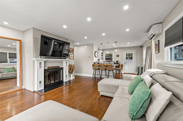 5 Cross Hill Avenue, Yonkers, NY 10703