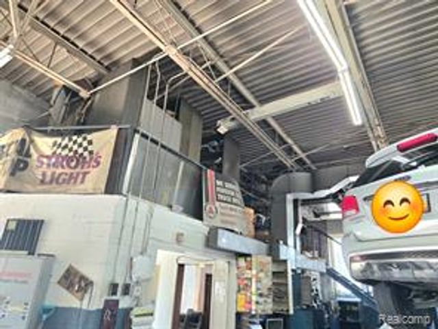 1018 W 9 Mile Road, Ferndale, MI 48220
