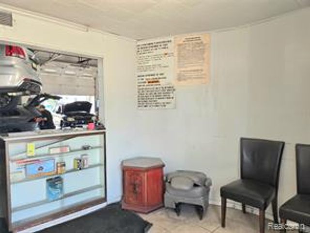 1018 W 9 Mile Road, Ferndale, MI 48220