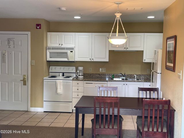 510 Little River Farm Boulevard B100, Carthage, NC 28327