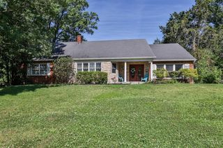 271 Poage Farm Road, Wyoming, OH 45215