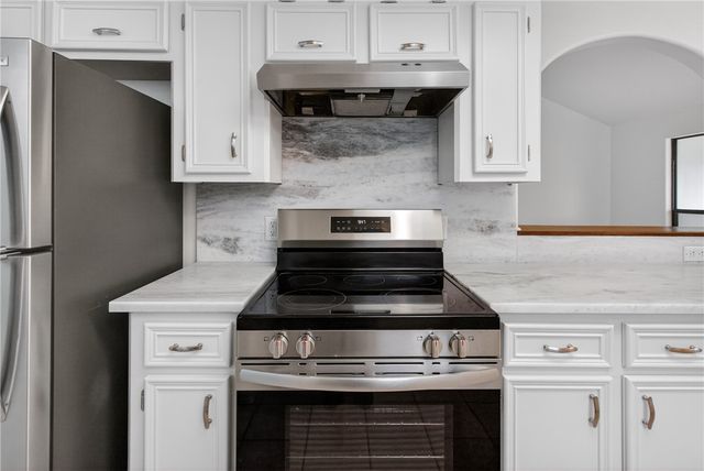 8001 Rock Crest Dr, Corpus Christi, TX 78414