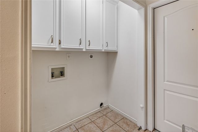 8001 Rock Crest Dr, Corpus Christi, TX 78414