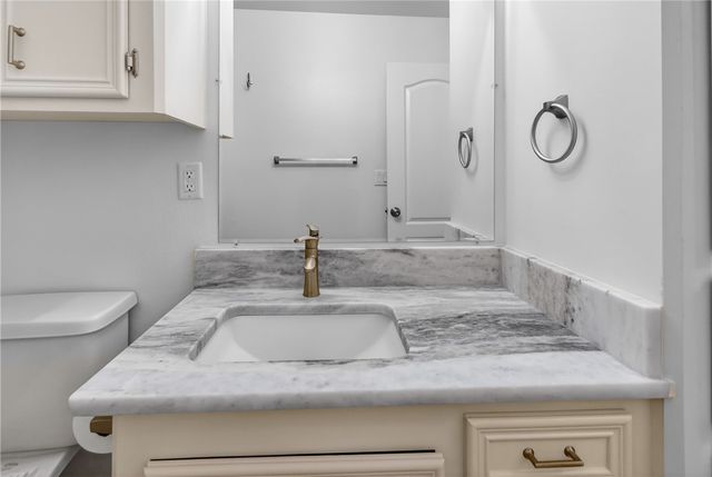 8001 Rock Crest Dr, Corpus Christi, TX 78414