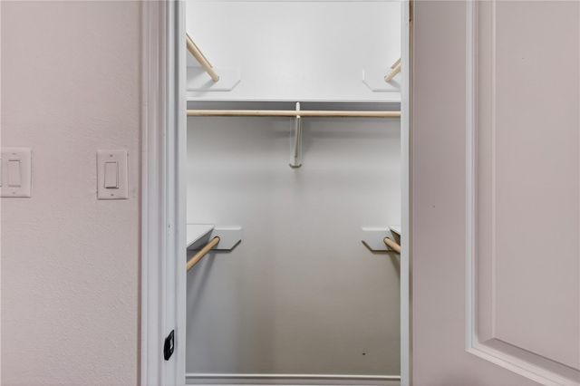 8001 Rock Crest Dr, Corpus Christi, TX 78414