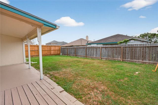 8001 Rock Crest Dr, Corpus Christi, TX 78414