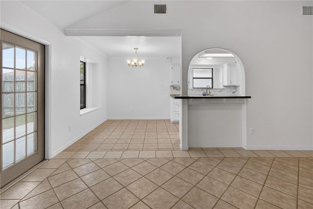 8001 Rock Crest Dr, Corpus Christi, TX 78414