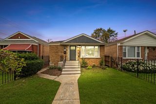 819 E 98th Place, Chicago, IL 60628