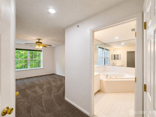 207 Prestwick Way, Edison, NJ 08820