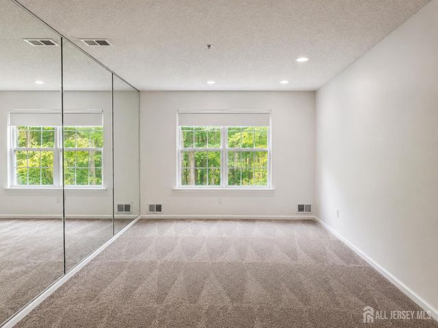 207 Prestwick Way, Edison, NJ 08820