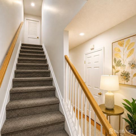 207 Prestwick Way, Edison, NJ 08820