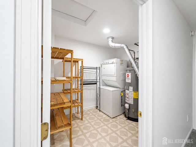 207 Prestwick Way, Edison, NJ 08820