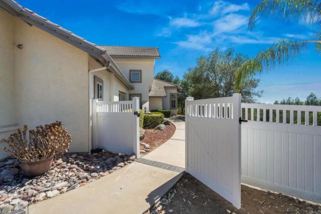 1887 Coronado View, Alpine, CA 91901