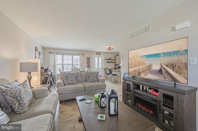 776 FAIRVIEW AVE, Hammonton, NJ 08037