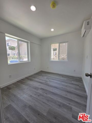 635 W 51st Street, Los Angeles, CA 90037