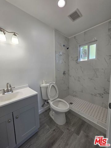 635 W 51st Street, Los Angeles, CA 90037