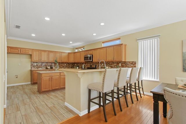 855 Waterfield Ct, Lincoln, CA 95648