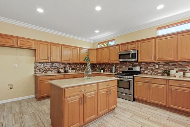 855 Waterfield Ct, Lincoln, CA 95648