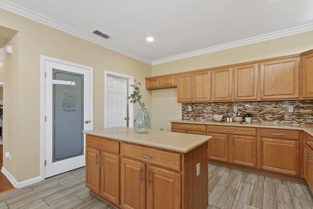 855 Waterfield Ct, Lincoln, CA 95648