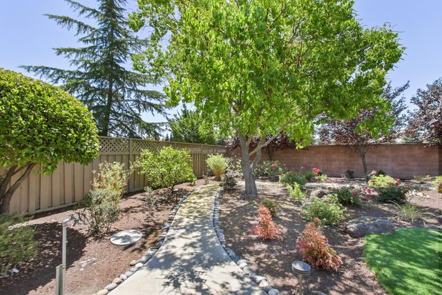 855 Waterfield Ct, Lincoln, CA 95648