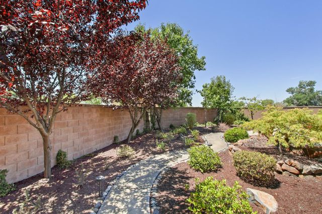 855 Waterfield Ct, Lincoln, CA 95648