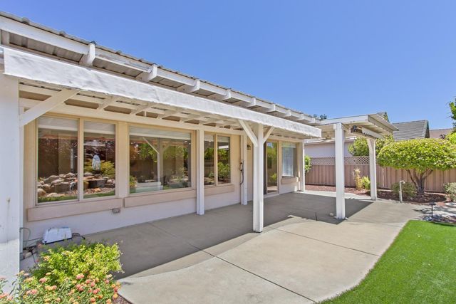 855 Waterfield Ct, Lincoln, CA 95648