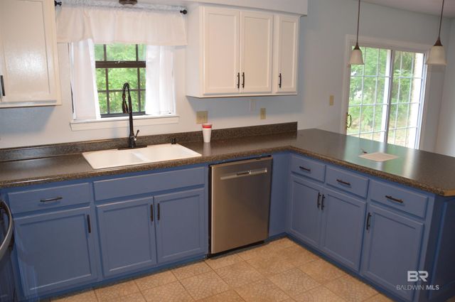 2564 Manuel Drive, Lillian, AL 36549